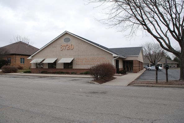3720 Ridge Mill Dr, Hilliard, OH 43026
